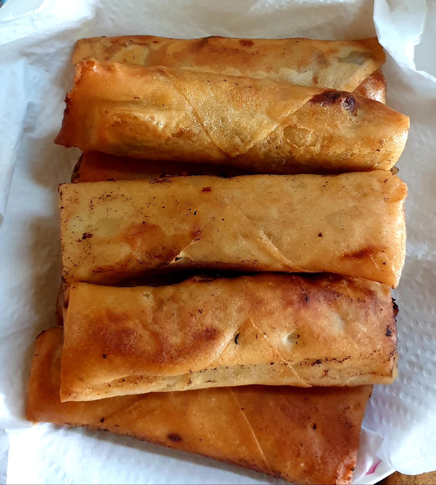 Frühlingsrollen – knusprig serviert